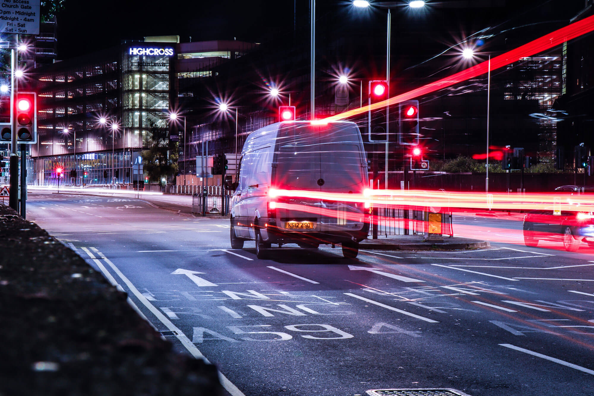 Overnight Express – Transporter bei Nachtfahrt